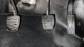 Used 2019 Mahindra Marazzo M2 8str Diesel Manual interior PEDALS VIEW