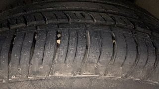 Used 2019 JEEP Compass [2017-2021] Limited 1.4 Petrol AT Petrol Automatic tyres LEFT REAR TYRE TREAD VIEW
