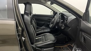 Used 2017 Renault Kwid [2015-2019] 1.0 RXL AMT Petrol Automatic interior RIGHT SIDE FRONT DOOR CABIN VIEW