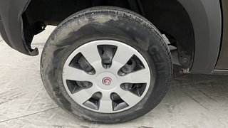 Used 2017 Renault Kwid [2015-2019] 1.0 RXL AMT Petrol Automatic tyres RIGHT REAR TYRE RIM VIEW