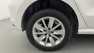 Used 2017 Volkswagen Polo [2015-2019] Highline1.2L (P) Petrol Manual tyres RIGHT REAR TYRE RIM VIEW