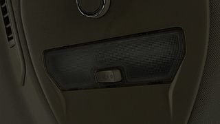 Used 2019 Mahindra Marazzo M2 8str Diesel Manual top_features Rear reading lamp