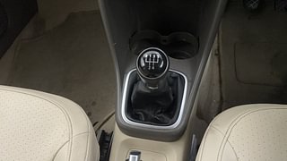Used 2014 volkswagen Vento 1.6L Highline Petrol Petrol Manual interior GEAR  KNOB VIEW