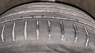 Used 2023 Toyota Glanza V Petrol Manual tyres LEFT FRONT TYRE TREAD VIEW