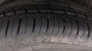 Used 2019 JEEP Compass [2017-2021] Limited 1.4 Petrol AT Petrol Automatic tyres RIGHT REAR TYRE TREAD VIEW