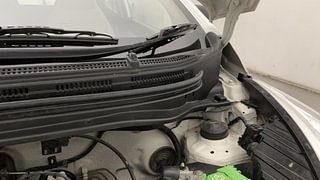 Used 2018 Hyundai Eon [2011-2018] Magna + Petrol Manual engine ENGINE LEFT SIDE HINGE & APRON VIEW