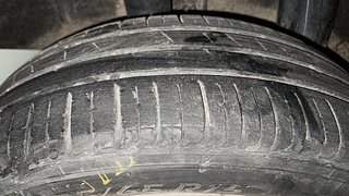 Used 2021 Renault Triber RXZ AMT Petrol Automatic tyres RIGHT REAR TYRE TREAD VIEW
