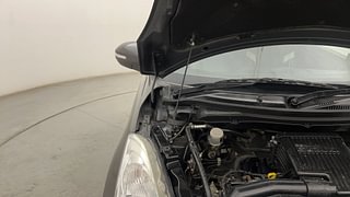 Used 2015 Maruti Suzuki Swift [2011-2017] VXi Petrol Manual engine ENGINE RIGHT SIDE HINGE & APRON VIEW