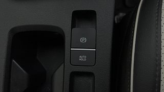 Used 2020 Hyundai Creta SX (O) Diesel Diesel Manual top_features Electronic parking brake