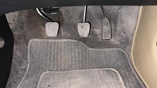 Used 2015 Honda Amaze [2013-2016] 1.2 S i-VTEC Petrol Manual interior PEDALS VIEW