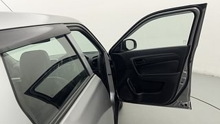 Used 2019 Maruti Suzuki Vitara Brezza [2016-2020] LDi Diesel Manual interior RIGHT FRONT DOOR OPEN VIEW