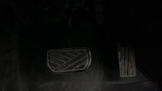 Used 2020 Maruti Suzuki Swift [2017-2021] ZXi AMT Petrol Automatic interior PEDALS VIEW