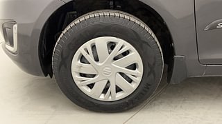 Used 2015 Maruti Suzuki Swift [2011-2017] VXi Petrol Manual tyres LEFT FRONT TYRE RIM VIEW
