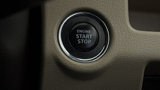 Used 2015 Maruti Suzuki Ciaz [2014-2017] ZXI+ Petrol Manual top_features Keyless start