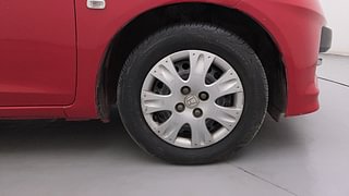 Used 2012 Honda Brio [2011-2016] S(O)MT Petrol Manual tyres RIGHT FRONT TYRE RIM VIEW