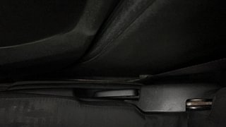 Used 2017 Renault Kwid [2017-2019] RXT 1.0 SCE Special Petrol Manual top_features Driver height adjustable seat