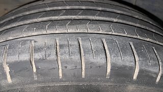 Used 2015 Hyundai Elite i20 [2014-2018] Asta 1.2 (O) Petrol Manual tyres RIGHT REAR TYRE TREAD VIEW