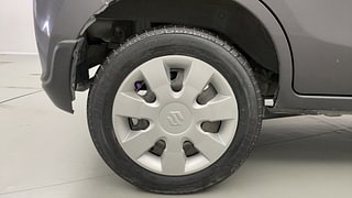 Used 2016 Maruti Suzuki Alto K10 [2014-2019] VXI AMT Petrol Automatic tyres RIGHT REAR TYRE RIM VIEW
