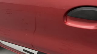 Used 2017 Renault Kwid [2017-2019] RXT 1.0 SCE Special Petrol Manual dents MINOR SCRATCH