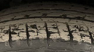 Used 2021 Tata Tiago Revotron XZ Plus Petrol Manual tyres RIGHT FRONT TYRE TREAD VIEW