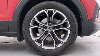 Used 2022 Skoda Kushaq Style 1.5L TSI MT Petrol Manual tyres RIGHT FRONT TYRE RIM VIEW