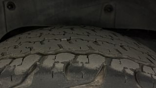 Used 2017 Mahindra TUV300 [2015-2020] T8 mHAWK100 Diesel Manual tyres RIGHT REAR TYRE TREAD VIEW