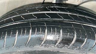 Used 2024 maruti-suzuki Swift VXI AMT Petrol Automatic tyres RIGHT FRONT TYRE TREAD VIEW