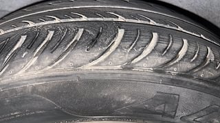 Used 2012 Hyundai i10 [2010-2016] Sportz AT Petrol Petrol Automatic tyres RIGHT REAR TYRE TREAD VIEW
