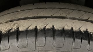 Used 2015 Maruti Suzuki Swift [2011-2017] VXi Petrol Manual tyres LEFT REAR TYRE TREAD VIEW