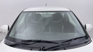 Used 2013 Maruti Suzuki Swift [2011-2017] VDi Diesel Manual exterior FRONT WINDSHIELD VIEW