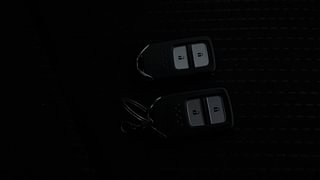Used 2017 Honda WR-V [2017-2020] i-DTEC VX Diesel Manual extra CAR KEY VIEW