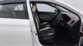 Used 2018 Hyundai Elite i20 [2014-2018] Sportz 1.2 Petrol Manual interior RIGHT SIDE FRONT DOOR CABIN VIEW