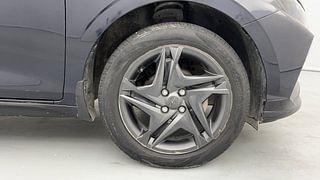 Used 2021 Hyundai New i20 Sportz 1.5 MT Diesel Manual tyres RIGHT FRONT TYRE RIM VIEW