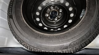 Used 2023 Tata Altroz XZ Plus (S) 1.2l iCNG Petrol+cng Manual tyres SPARE TYRE VIEW