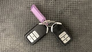 Used 2023 Honda Elevate ZX 1.5 Petrol CVT Petrol Automatic extra CAR KEY VIEW