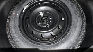 Used 2017 Maruti Suzuki Swift [2014-2017] VXI (O) Petrol Manual tyres SPARE TYRE VIEW