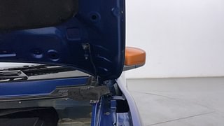 Used 2017 Renault Kwid [2015-2019] 1.0 RXT AMT Petrol Automatic engine ENGINE LEFT SIDE HINGE & APRON VIEW