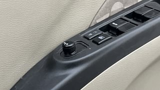 Used 2015 Maruti Suzuki Celerio ZXI Petrol Manual top_features Adjustable ORVM