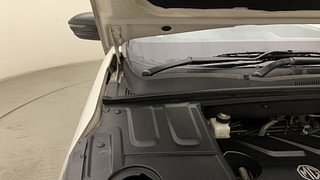 Used 2020 mg-motors Hector 1.5 Sharp DCT Petrol Automatic engine ENGINE RIGHT SIDE HINGE & APRON VIEW