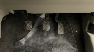 Used 2015 Maruti Suzuki Celerio ZXI Petrol Manual interior PEDALS VIEW