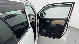 Used 2017 Maruti Suzuki Wagon R 1.0 [2010-2019] VXi Petrol + CNG (Outside Fitted) Petrol+cng Manual interior RIGHT FRONT DOOR OPEN VIEW