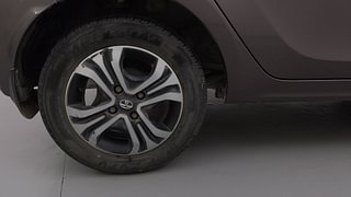 Used 2019 Tata Tiago [2016-2020] Revotron XZA AMT Petrol Automatic tyres RIGHT REAR TYRE RIM VIEW