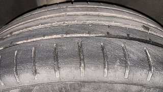 Used 2019 maruti-suzuki Baleno Zeta CVT Petrol Petrol Automatic tyres RIGHT REAR TYRE TREAD VIEW