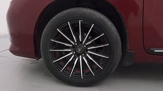 Used 2022 Toyota Glanza V Petrol Manual tyres LEFT FRONT TYRE RIM VIEW