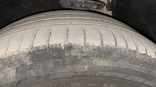 Used 2013 Audi Q3 [2012-2015] 2.0 TDI quattro Dynamic Diesel Automatic tyres LEFT FRONT TYRE TREAD VIEW