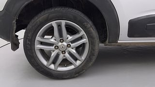 Used 2020 Renault Triber RXZ AMT Petrol Automatic tyres RIGHT FRONT TYRE RIM VIEW