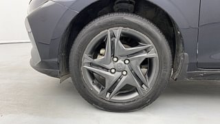 Used 2021 Hyundai New i20 Sportz 1.5 MT Diesel Manual tyres LEFT FRONT TYRE TREAD VIEW