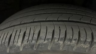 Used 2022 Hyundai Venue SX (O) 1.5 CRDi Diesel Manual tyres RIGHT FRONT TYRE TREAD VIEW