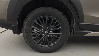 Used 2022 Maruti Suzuki XL6 [2019-2022] Alpha AT Petrol Petrol Automatic tyres RIGHT REAR TYRE RIM VIEW