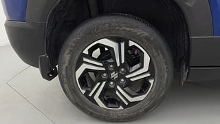 Used 2022 Maruti Suzuki Brezza ZXI Plus AT Petrol Automatic tyres RIGHT REAR TYRE RIM VIEW